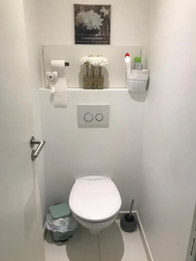 Apartment App Le Rocazur Avec Piscine Et Parking En Bord De Mer A 500M Du Centre Ville Menton